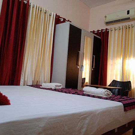 Valiyathayil Home Stay Kochi Exteriör bild