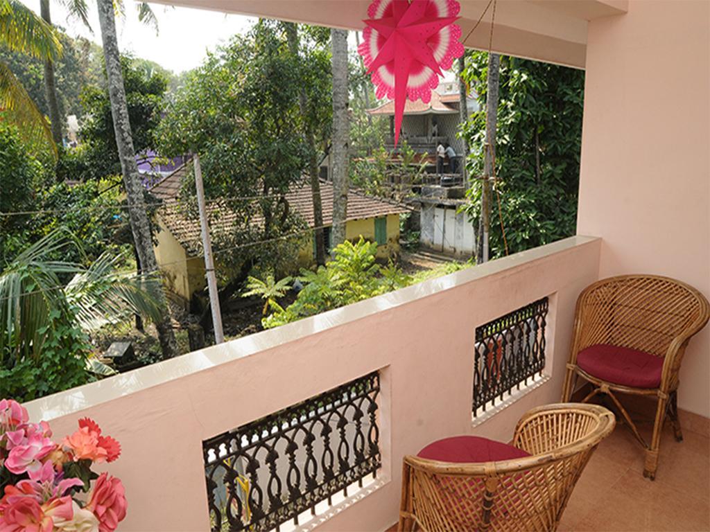 Valiyathayil Home Stay Kochi Exteriör bild