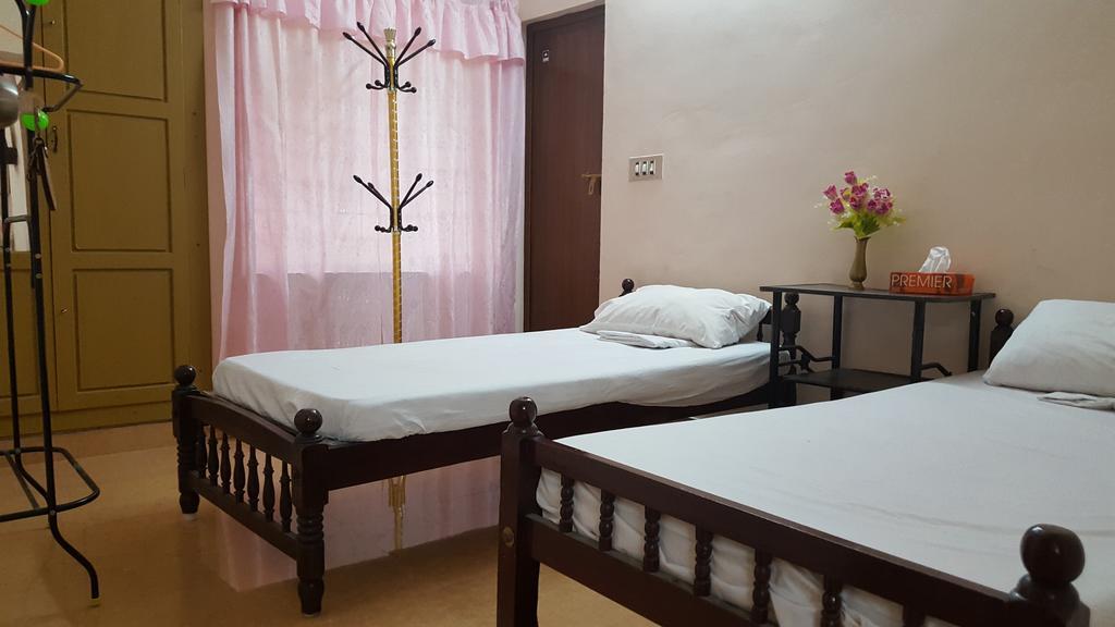 Valiyathayil Home Stay Kochi Exteriör bild