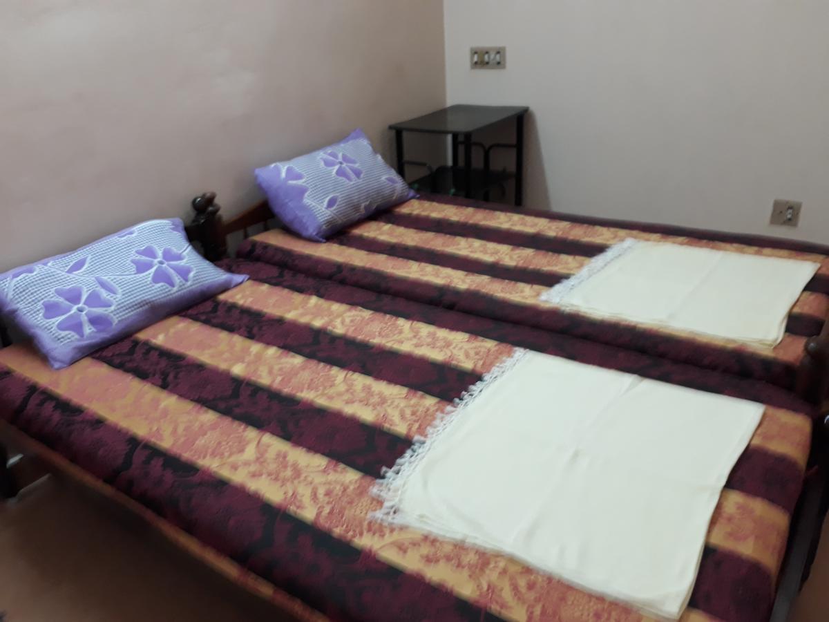 Valiyathayil Home Stay Kochi Exteriör bild